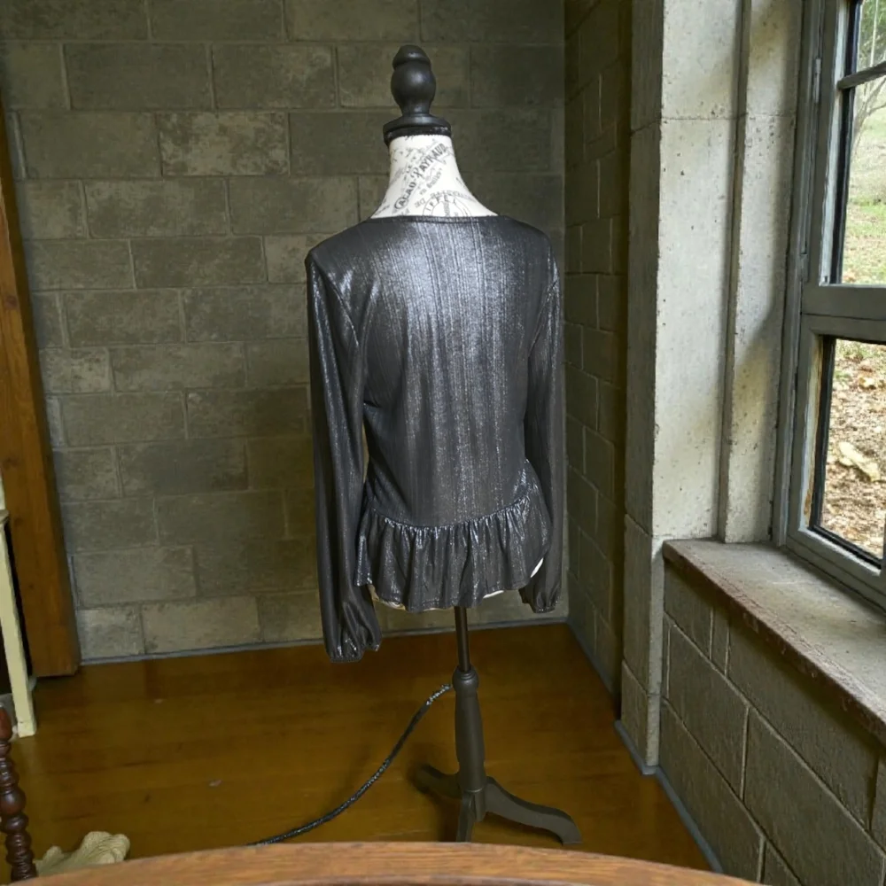 BOLD elements Shimmering Silver Blouse - Picture 2 of 6